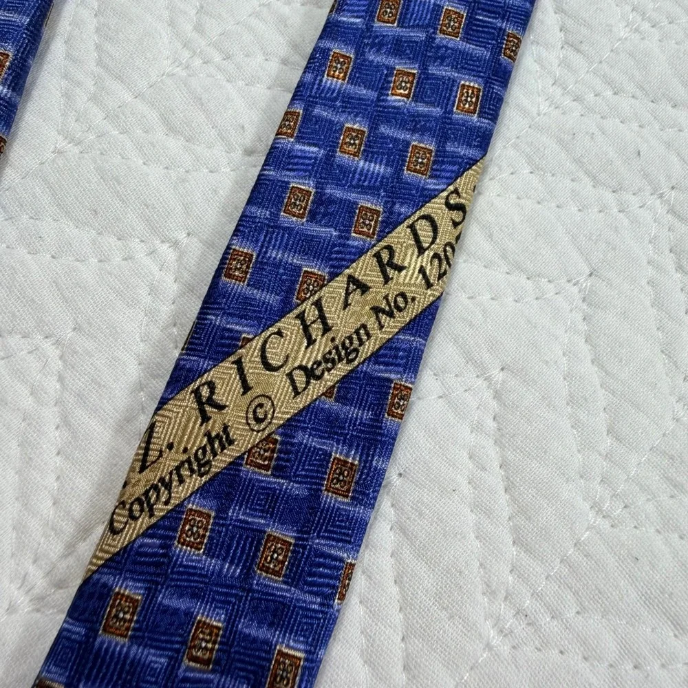 JZ Richards For Nordstrom 100% Silk‎ Tie Blue Geometric Pattern Men's Necktie